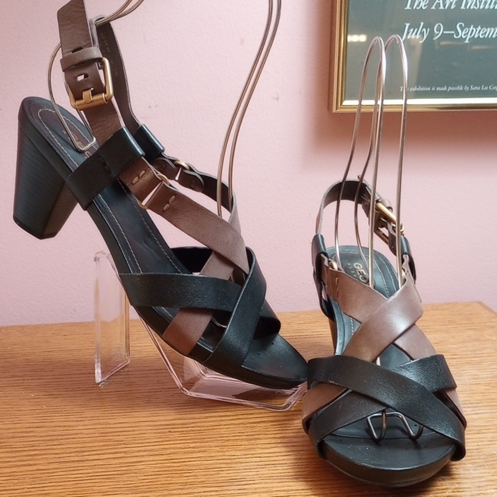 New elegant GEOX Black and Brown leather Women's Heeled Sandals. new without box